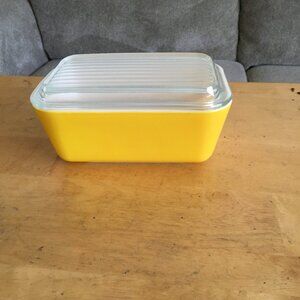 2 Pyrex Covered Refrigerator/butter dishes